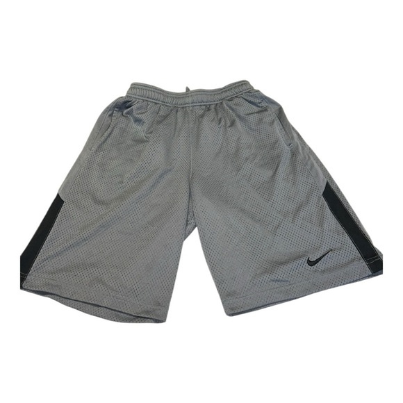 Nike Dri-FIT Basketball Shorts Men’s Junior Size S Gray Breathable  Activewear - Picture 1 of 12